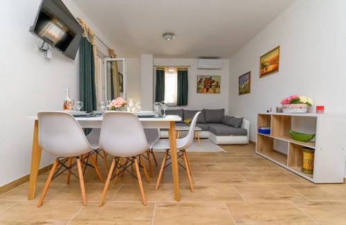 Miholascica Apartment | 1 bedroom accommodation in Miholascica