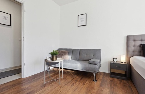 Neukieritzsch Apartment | 1 bedroom accommodation in Neukieritzsch