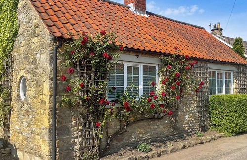 Allerston Cottage | 1 bedroom accommodation in Allerston, near Pickering