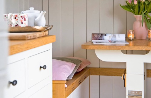 Denstone Cottage | 1 bedroom accommodation in Denstone, near Uttoxeter