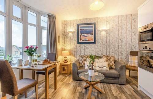 Paignton Cabin | 1 bedroom accommodation in Goodrington, near Paignton