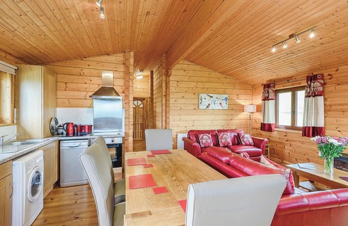 Caersws Ski Chalet | 1 bedroom accommodation in Llandinam, Powys
