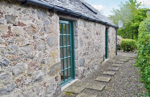 Lewiston Cottage | 1 bedroom accommodation in Drumnadrochit, by Inverness