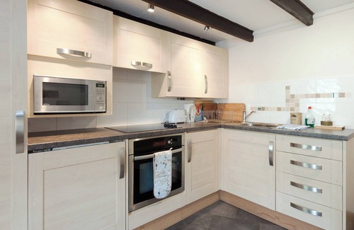 Salcombe Cottage | 1 bedroom accommodation in Batson