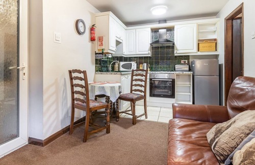 Birchover Cottage | 1 bedroom accommodation in Birchover, near Matlock