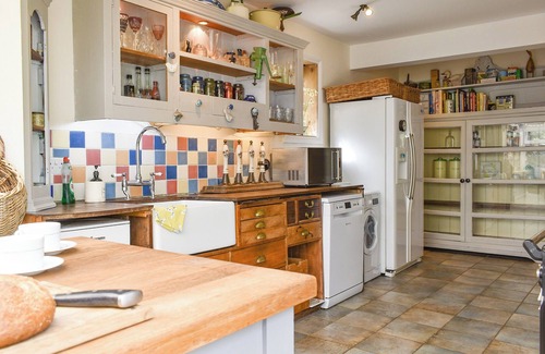 New Forest District Cottage | 1 bedroom accommodation in Sopley, near Christchurch