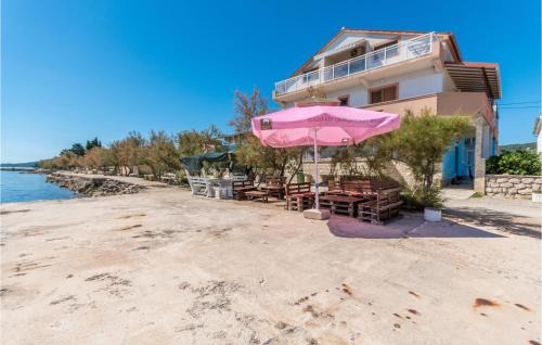 Nevidane Apartment | 1 Bedroom Amazing Apartment In Nevidane