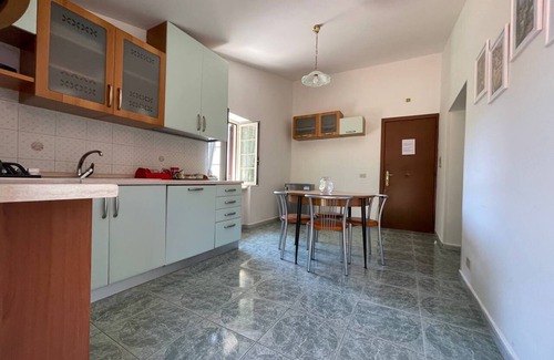 Cervara di Roma Apartment | 1 Bedroom Apartment in Cervara di Roma