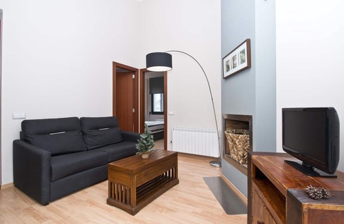 El Tarter Apartment | 1 Bedroom Apar. views. next to ski slopes. El Tarter.FLOC 33
