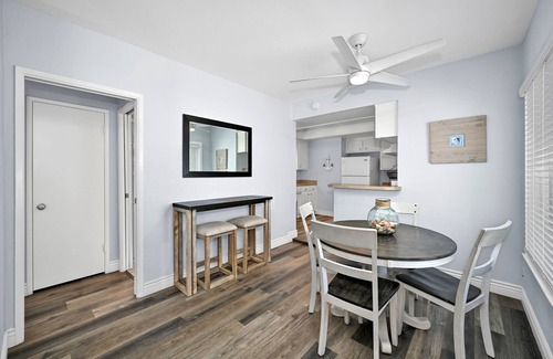 Balboa Peninsula House | 1 Bedroom Apartment in the back of our Oceanfront Home