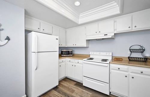 Balboa Peninsula House | 1 Bedroom Apartment in the back of our Oceanfront Home