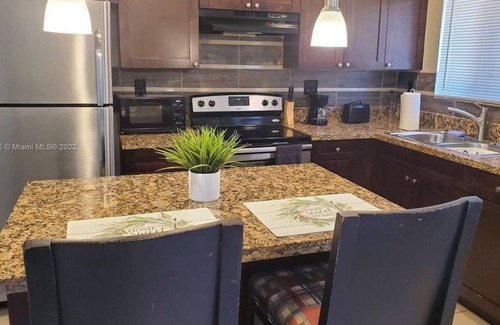 Parkside Apartment | 1 Bedroom Apartment 437848 by Houzlet