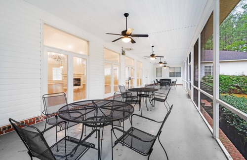 Grand Bay Apartment | 1 Bedroom Apartment at Oak + Fountain - #18