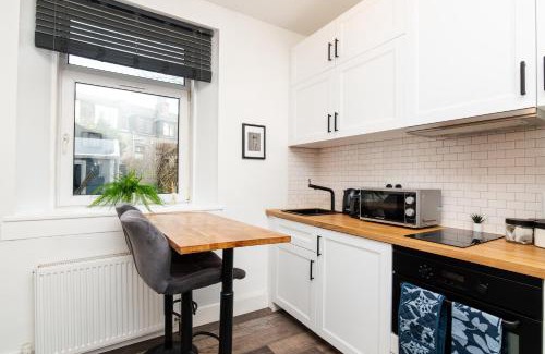 Central Aberdeen Apartment | 1 Bedroom Apartment-Free Parking