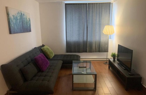 Shaughnessy Village Apartment | 1 bedroom apartment in downtown Montreal