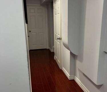 Ajax Apartment | 1 bedroom apartment w/Wifi and private entrance
