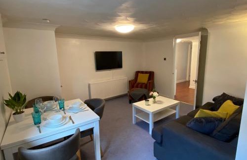 Huntingdon Apartment | 1 bedroom apartment with own entrance and parking space