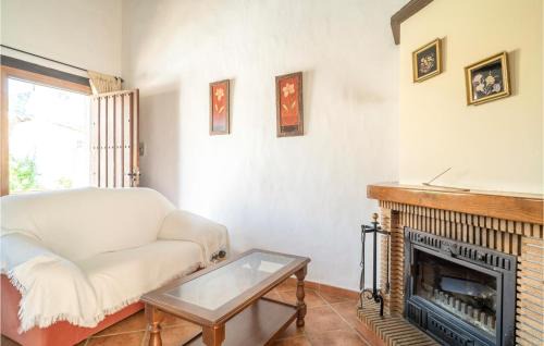 Alfarnatejo Apartment | 1 Bedroom Awesome Apartment In Mondron