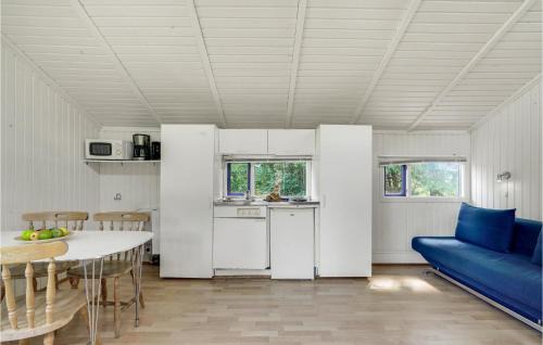 Hampen House | 1 Bedroom Beautiful Home In Hampen