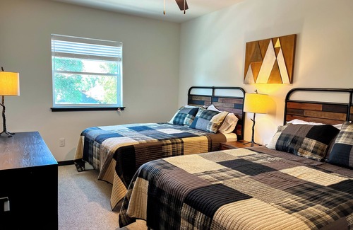 Hayden Condo | 1-bedroom Condo only 25 mins to Steamboat and 5 mins from Airport
