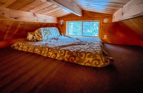 Long Lake Cottage | 1 Bedroom Cottage, sleeps 3