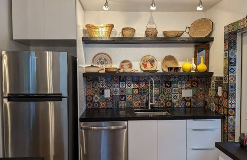 Gainesville House | 1-Bedroom Cozy Casa in the heart of Gainesville