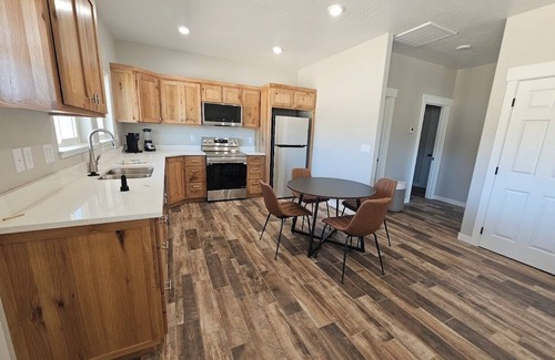 Kanab Cottage | 1 Bedroom Discover a Cozy Getaway: near Zion, Bryce, and Grand Canyon!
