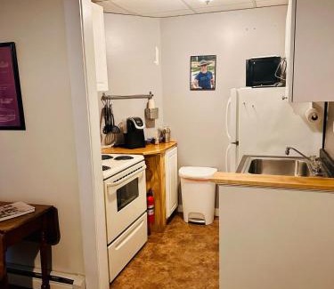 West Bayside Apartment | 1 Bedroom Downtown Portland