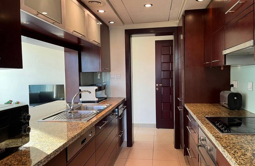 Al Quoz 4 Apartment | 1-bedroom Dubai Downtown-pool,gym,squash,badminton,games, multifunction,meeting