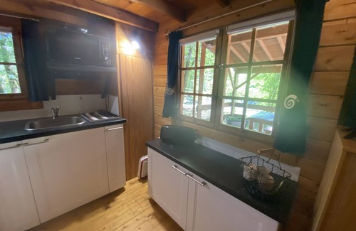 Le Buisson-de-Cadouin Ski Chalet | 1 Bedroom Chalet in Le Buisson de Cadouin