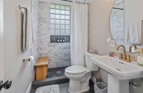 Lake Charles House | 1 Bedroom Home in Downtown Lake Charles La