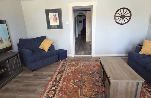 Tombstone House | 1-bedroom house with WiFi/AC, walk to Allen Street in the Historic District