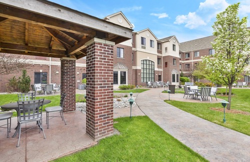 Okemos Condo | 1 Bedroom King Suite | Free Breakfast.