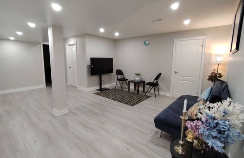 Markham House | 1 bedroom private Basement suite in the Heart of Markham