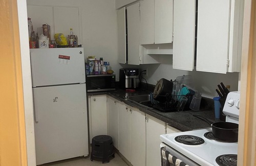 The Peanut House | 1 bedroom shared kitchen and bathroom
