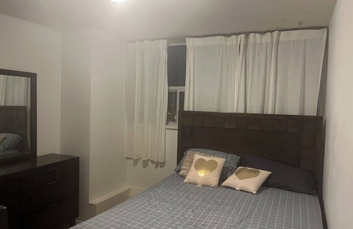 The Peanut House | 1 bedroom shared kitchen and bathroom