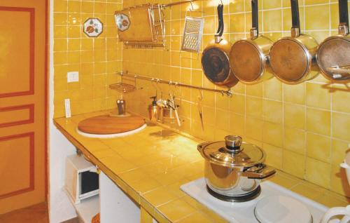 Caderousse House | 1 Bedroom Stunning Home In Caderousse