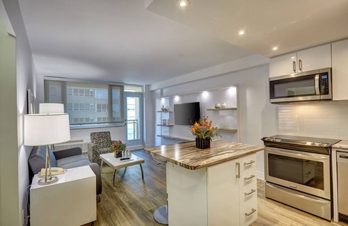 Church and Wellesley Apartment | 1 bedroom Suite in Downtown Toronto