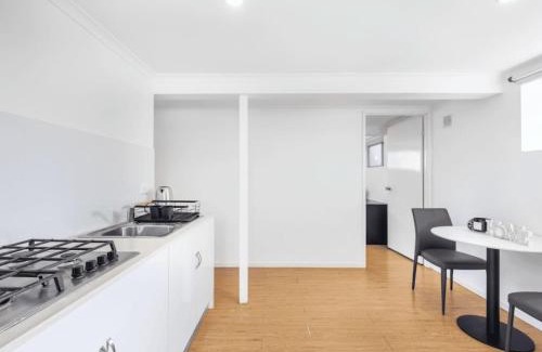 Macgregor Apartment | 1 Bedroom Unit near Highway Transports n Shops