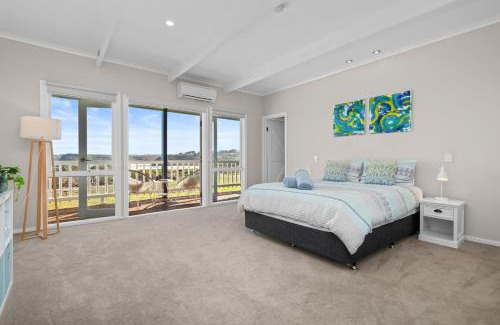 Smiths Beach Apartment | 1-bedroom unit with balcony and ocean views!