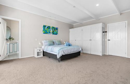 Smiths Beach Apartment | 1-bedroom unit with balcony and ocean views!