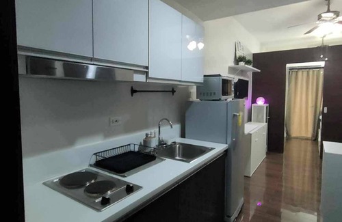 Salcedo Village Apartment | 1 Bedroom with Balcony Condo Apartment in Makati City