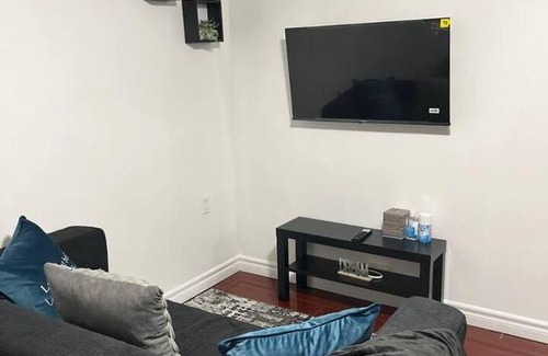 Ajax Apartment | 1 bedroom with private entrance