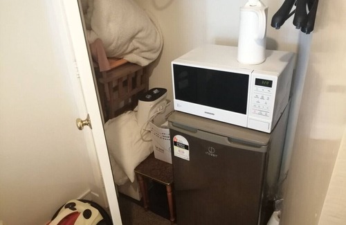 Epsom Apartment | 1 Beds including 1 Sofa Bed Studio