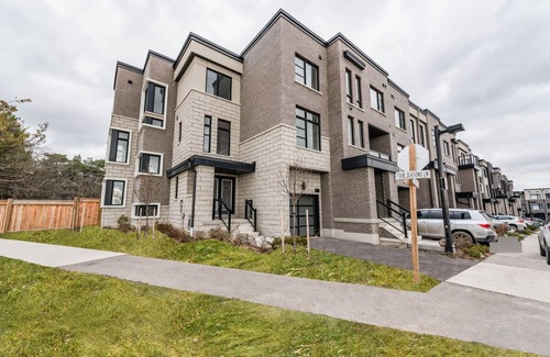 Pickering House | #1 Best Deal in Greater Toronto