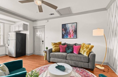 Highlands - Perkins Apartment | 1 Blck from LSU N Gates| 1BR,1BA| Bowlers Special!