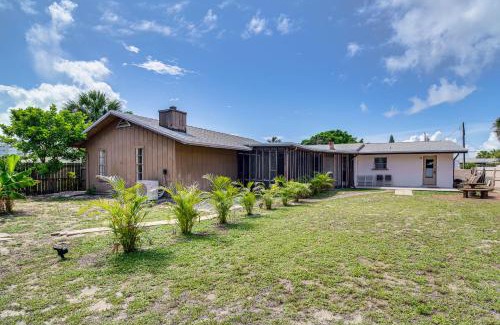 Indialantic House | 1 Block to Beach and Eats Modern Indialantic Apt