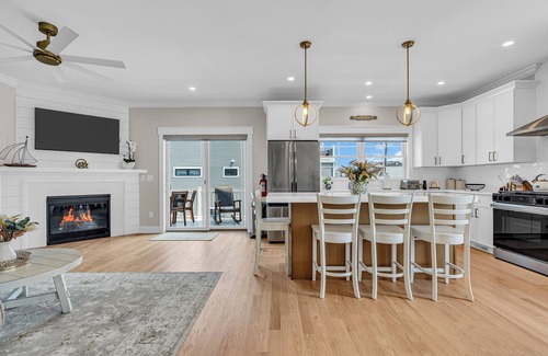 Ortley Beach House | 1 block to beach, Beach Equipment, Linens + Towels, 8 beach badges
