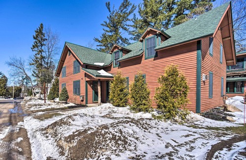 Hillcrest Apartment | 1 Block to Downtown: Cozy Condo by Mirror Lake