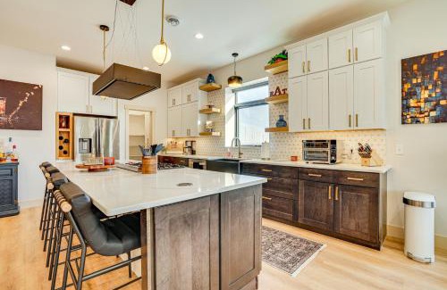 Lake City Apartment | 1 Block to Lake City Marina Condo with Rooftop Deck